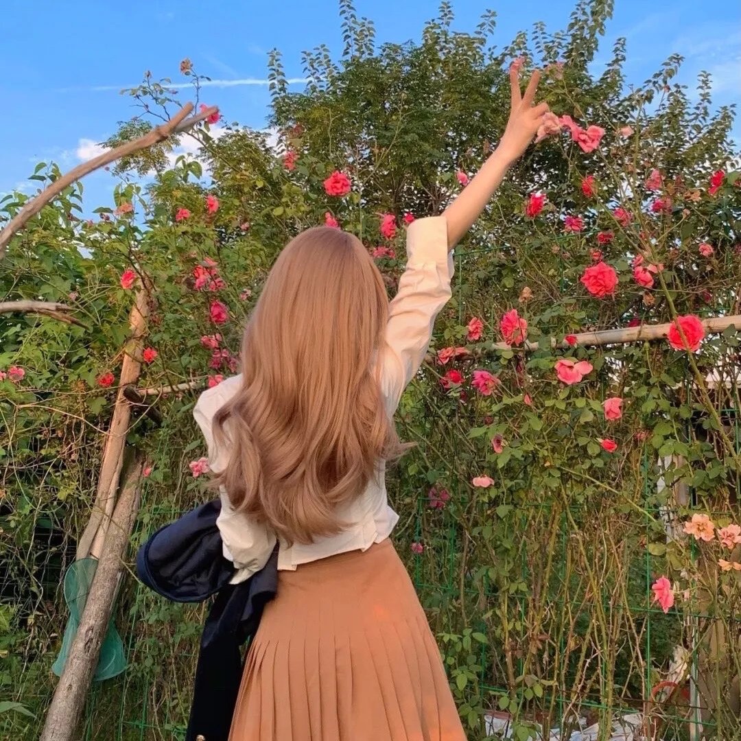 全面失控：跌落神坛的美式潮牌